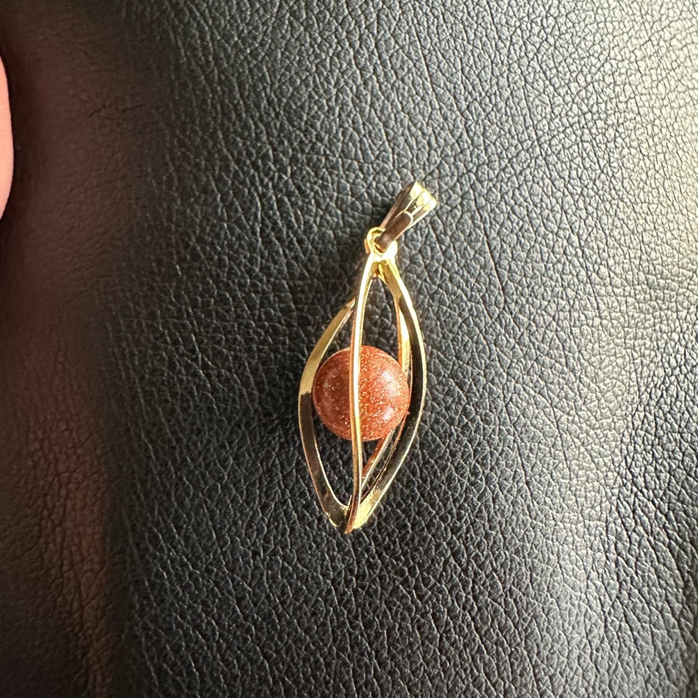 Gold-Tone Women's Pendant with Goldstone stone